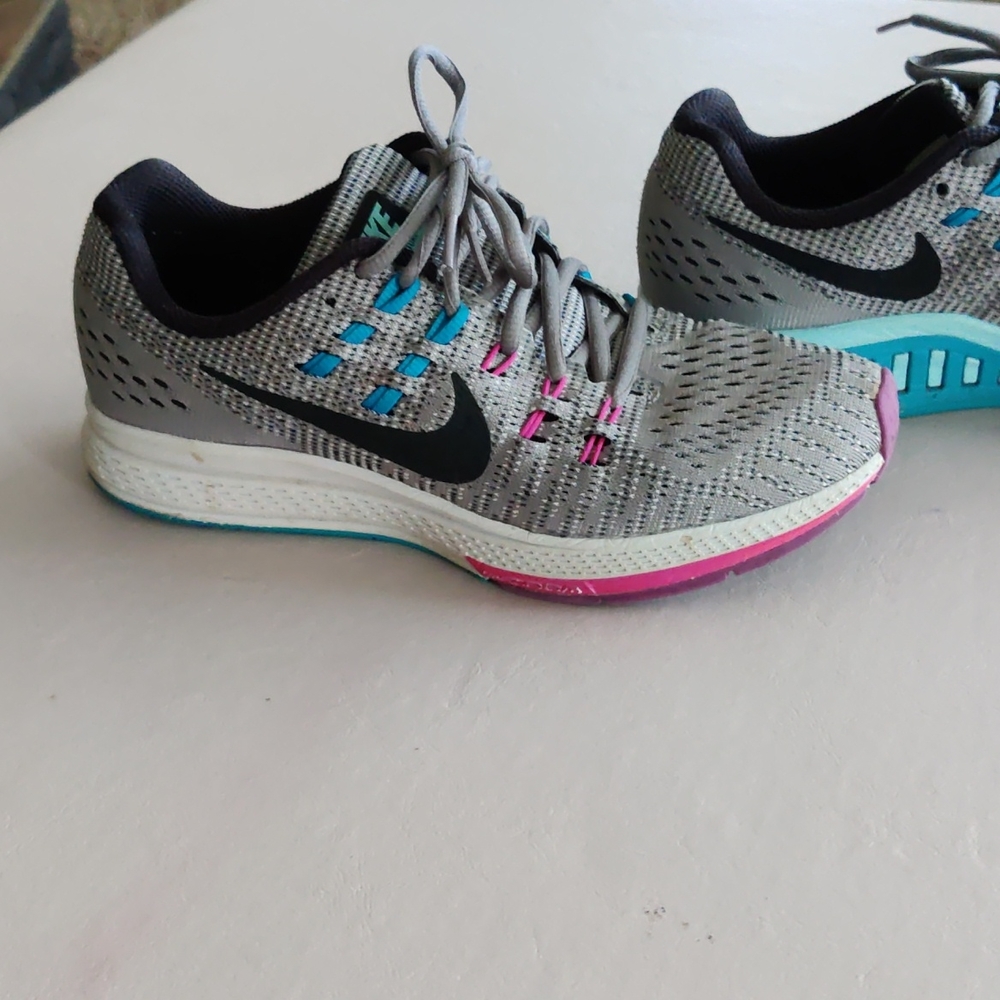 Women's shoes